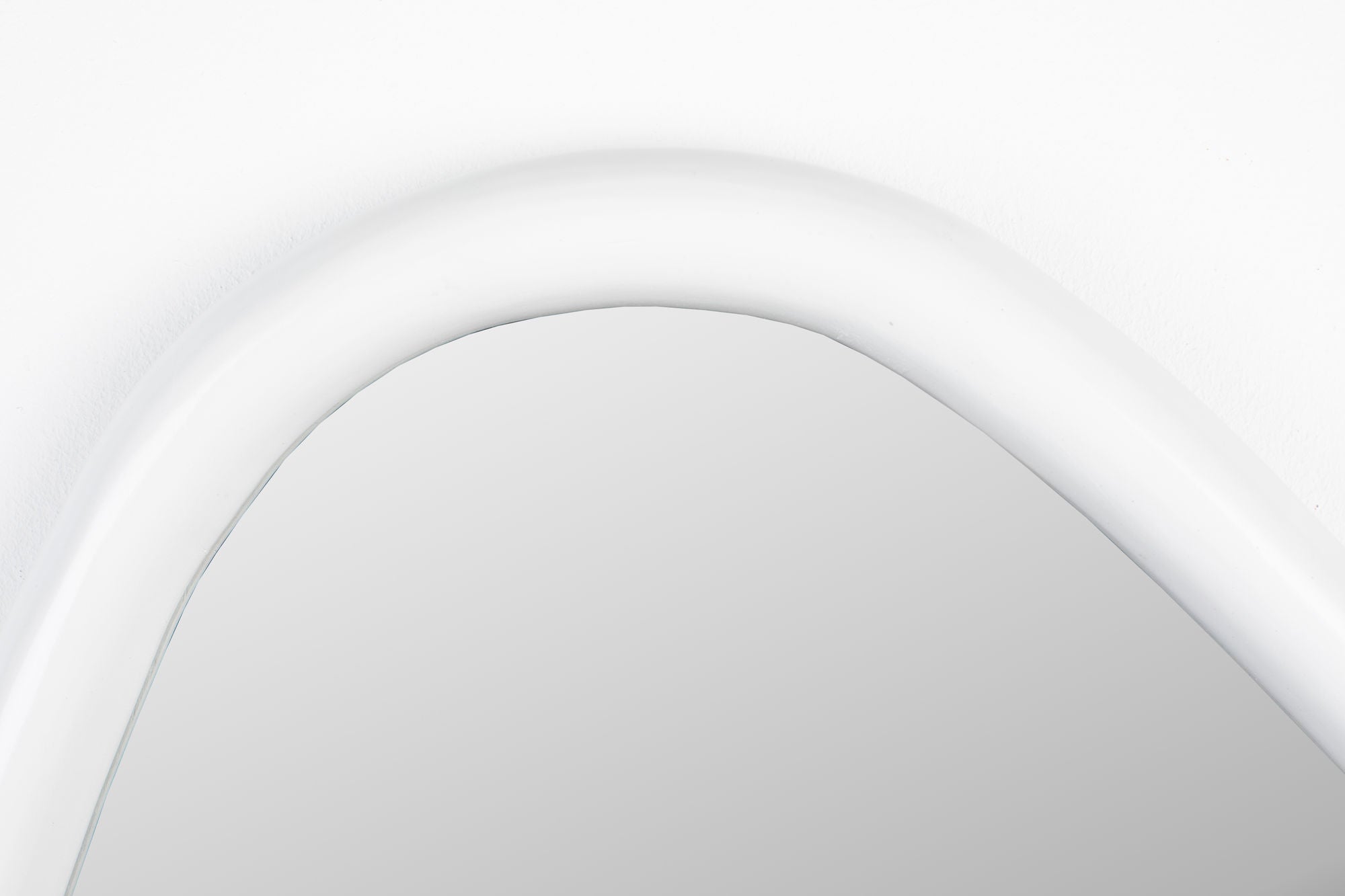 Zuiver Looks Organic Off-White Mango Wood Wall Mirror Small